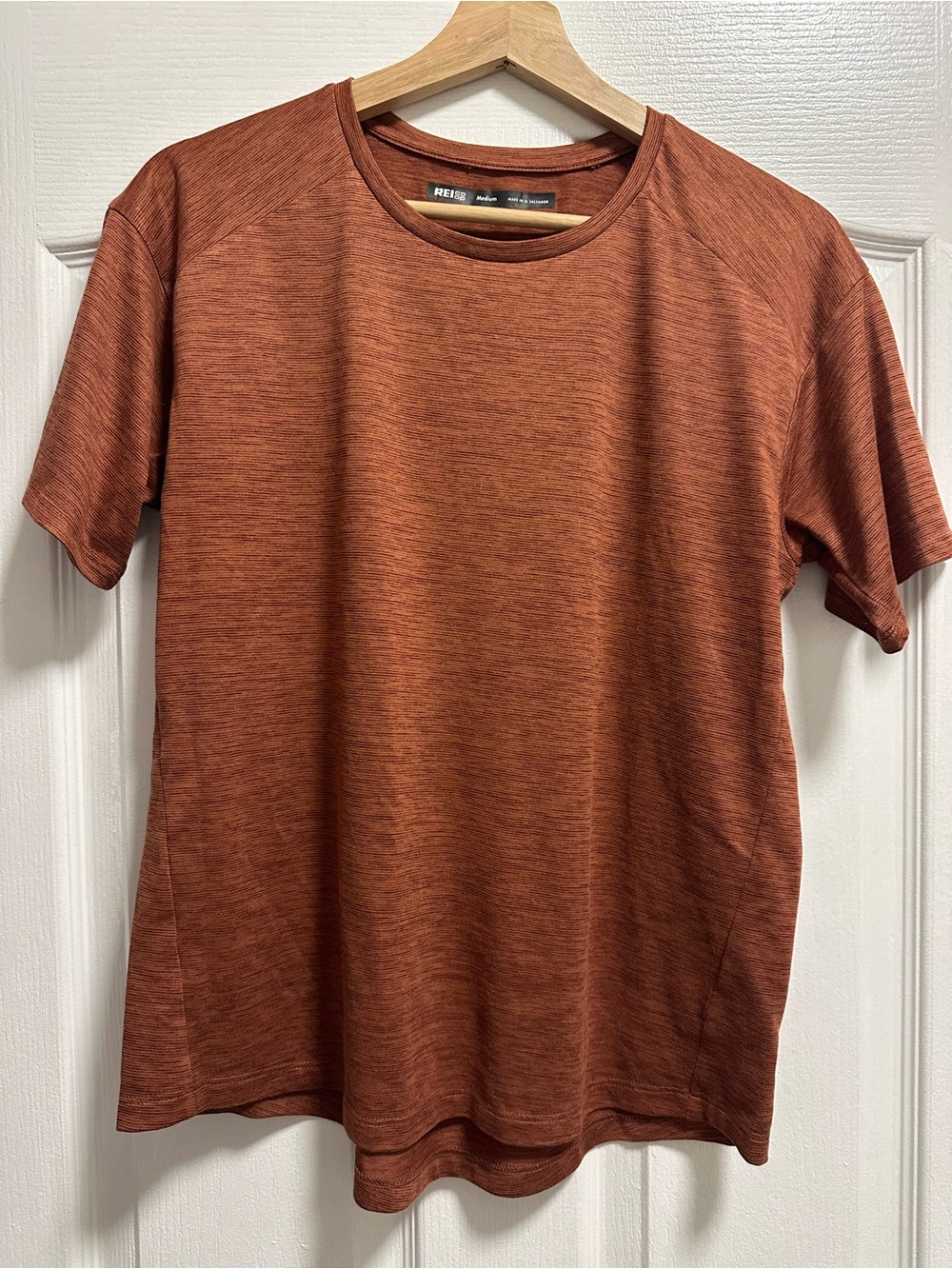REI men’s active shirt